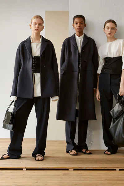Look 1